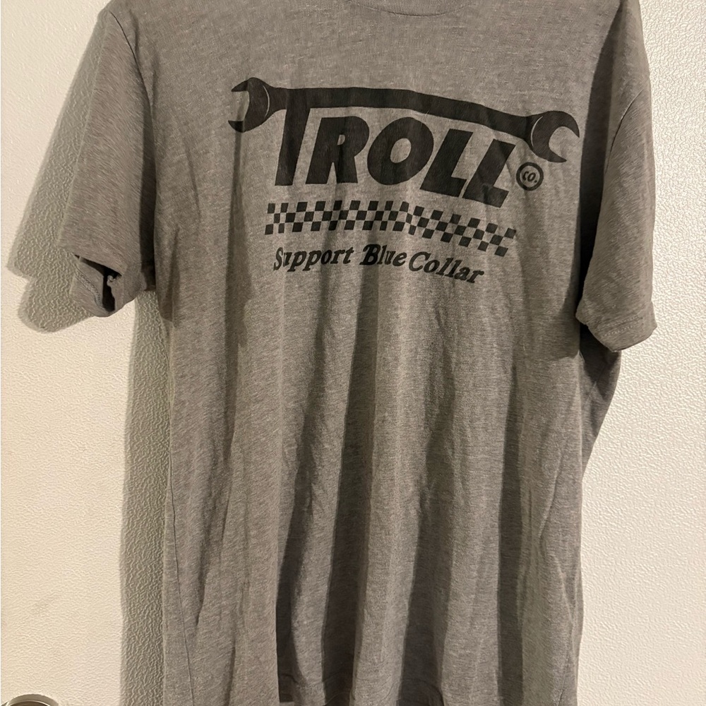 Trolls Gray Graphic Men's Tee